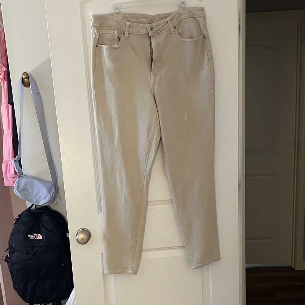 Old Navy Women's Beige Straight Leg Jeans